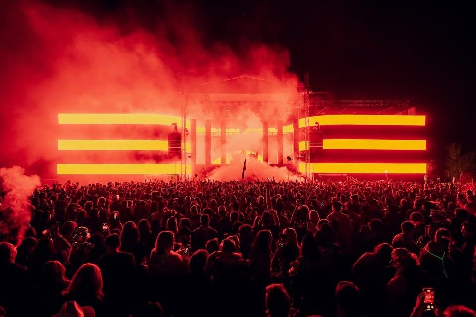 Festival stage looks